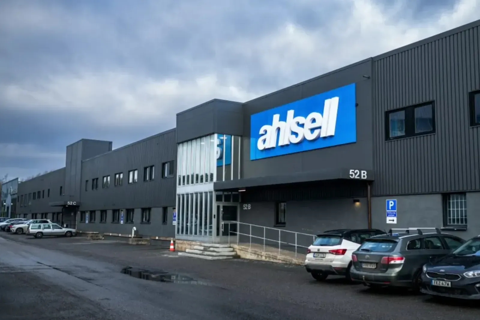 Ahlsell – Fasadrenovering och entré-uppgradering